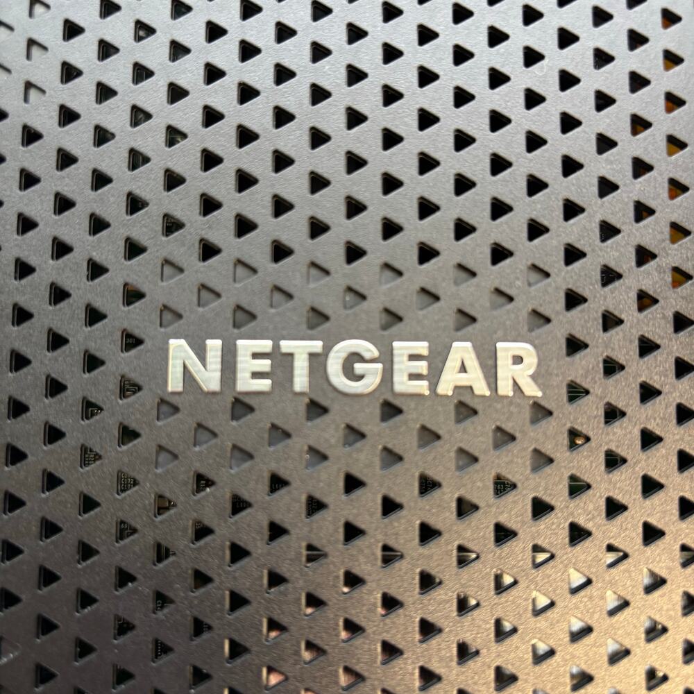 Netgear Nighthawk CM1200 Multi-Gig DOCSIS 3.1 Cable Modem - Picture 9 of 16